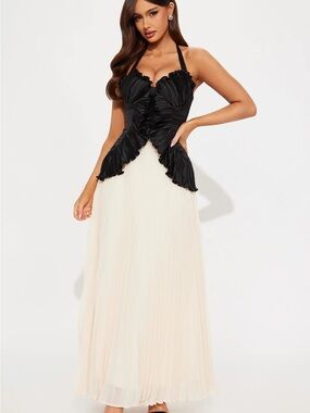 Fashion Nova Black & Cream Pleated Halter Midi Dress